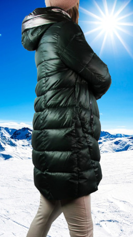 kurtka damska zimowa długa z kapturem zielona z boku