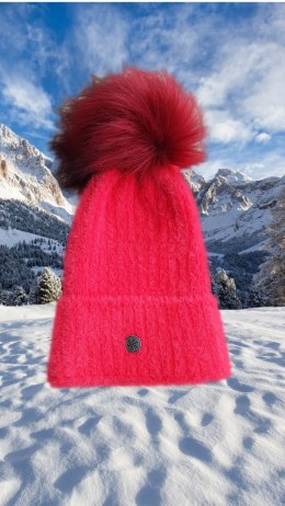 Czerwona zimowa czapka damska z pomponem
